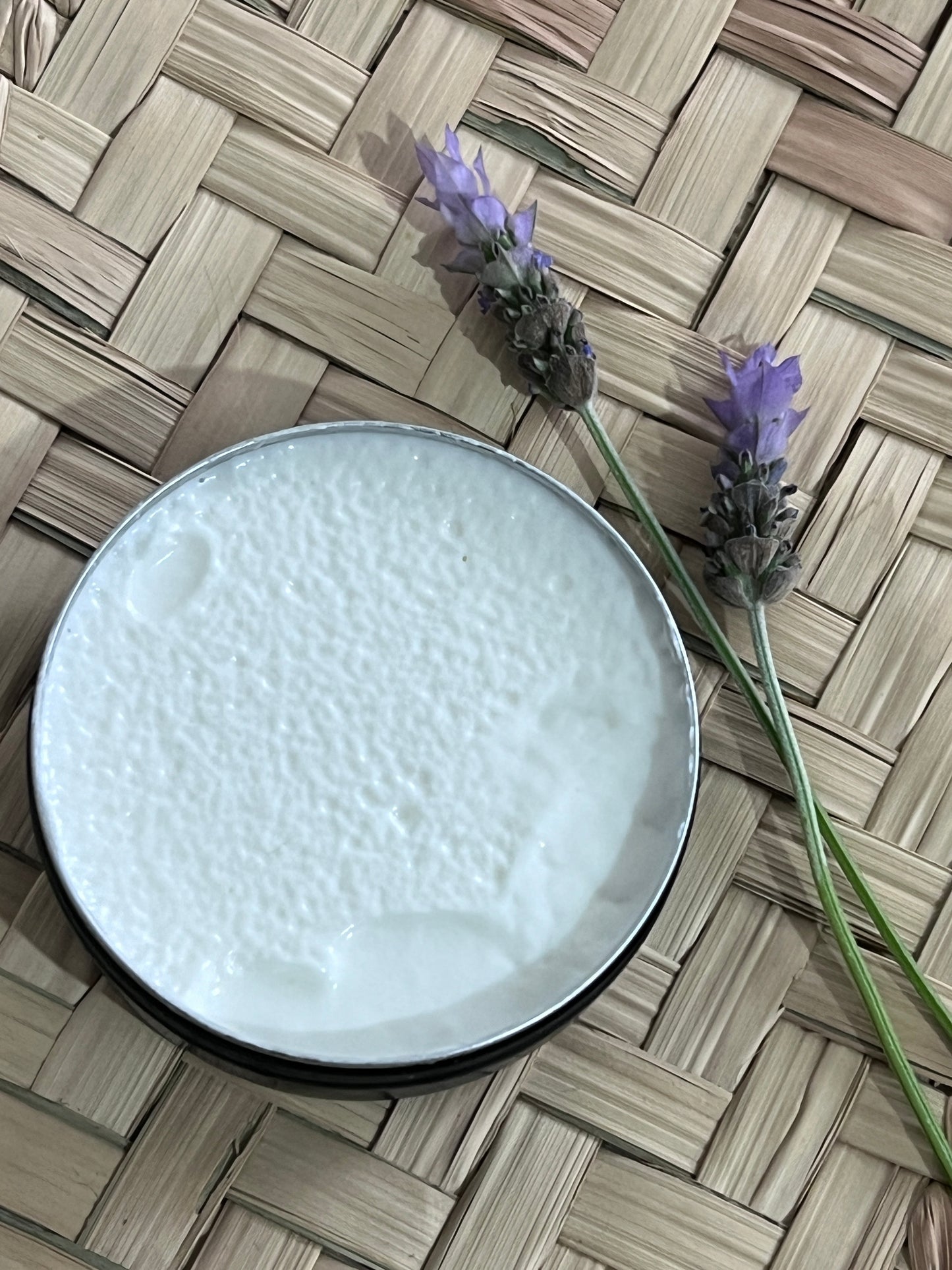 Crema corporal de coco y lavanda (humectante)